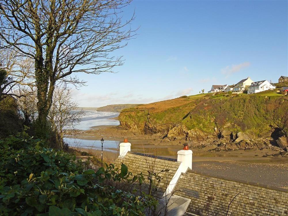 Beach Cottage Little Haven Exterior photo